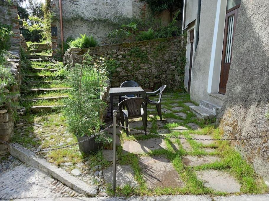 The Door Of The Castle Apartment Menaggio Exterior photo