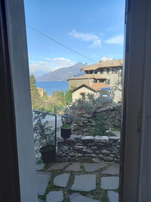 The Door Of The Castle Apartment Menaggio Exterior photo